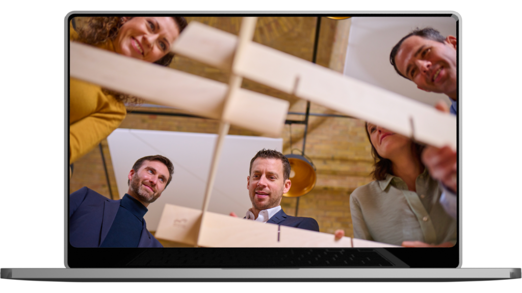 Action Learning in einer Inhouse Führungskräfteschulung. Individuelle Führung lernen durch Führungskräfteentwicklung.